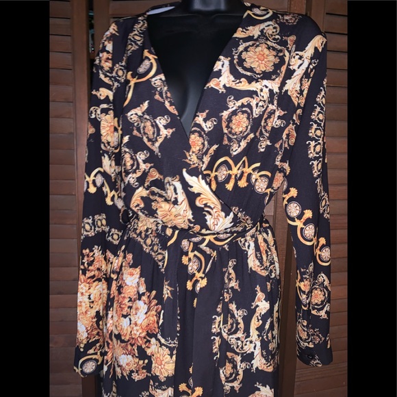 Boohoo Dresses & Skirts - 🤩 Boohoo Belted Long Dress 🤩